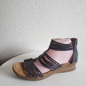 Comfortiva Womens Denim Blue Leather Gladiator Back Zipper Sandals